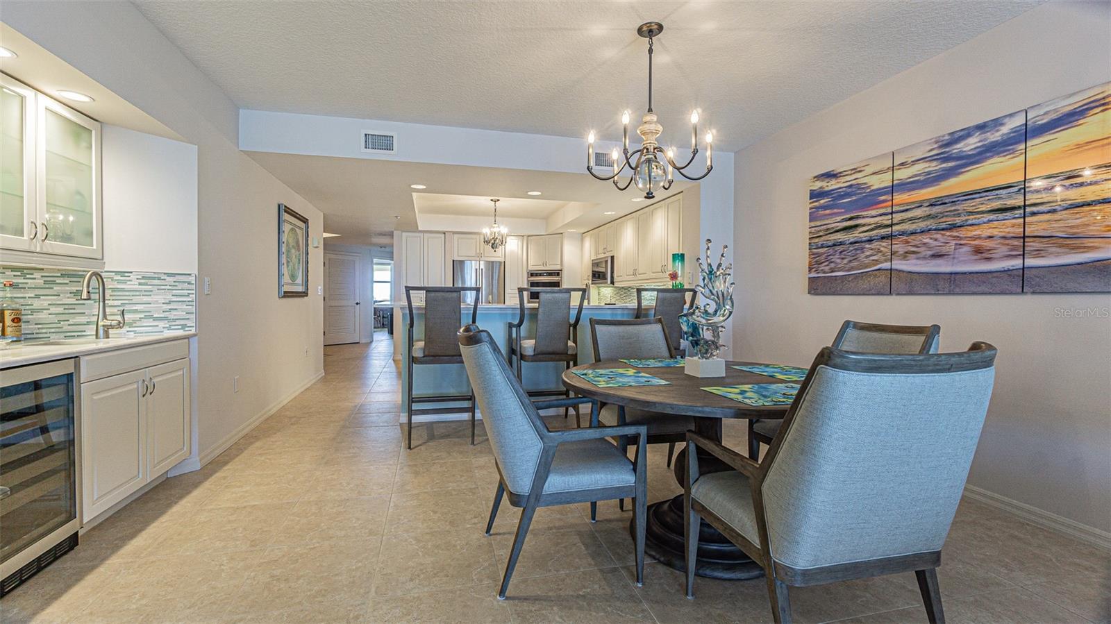 Image 7 of 43 For 1370 Gulf Boulevard 703