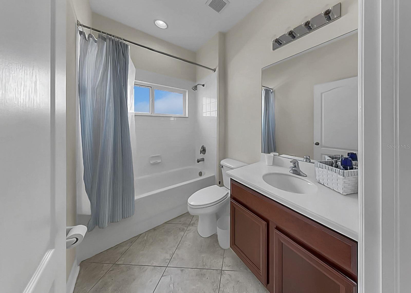 Image 36 of 45 For 1808 Bonita Bluff Court