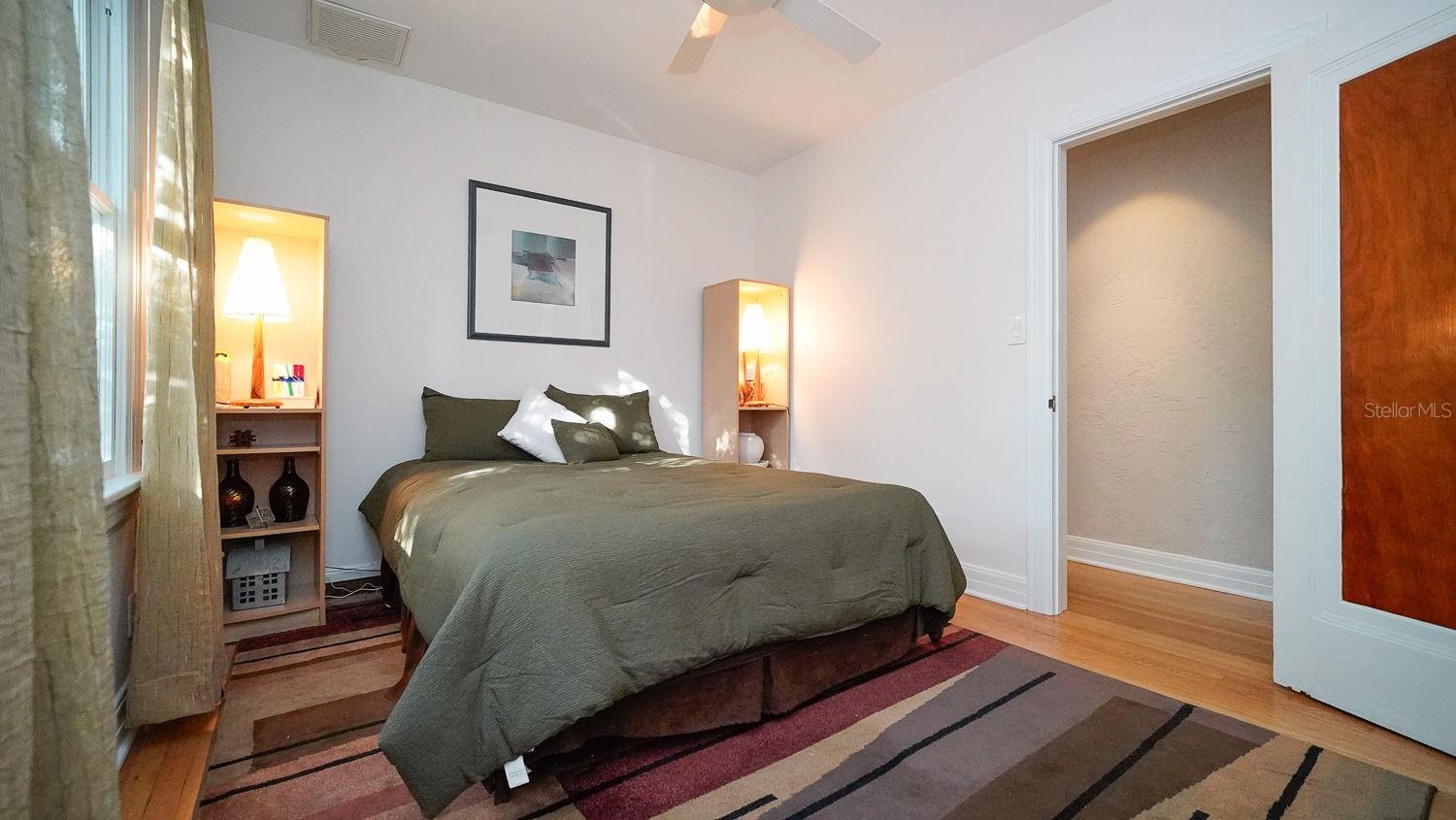 Image 18 of 48 For 115 21st Avenue Ne