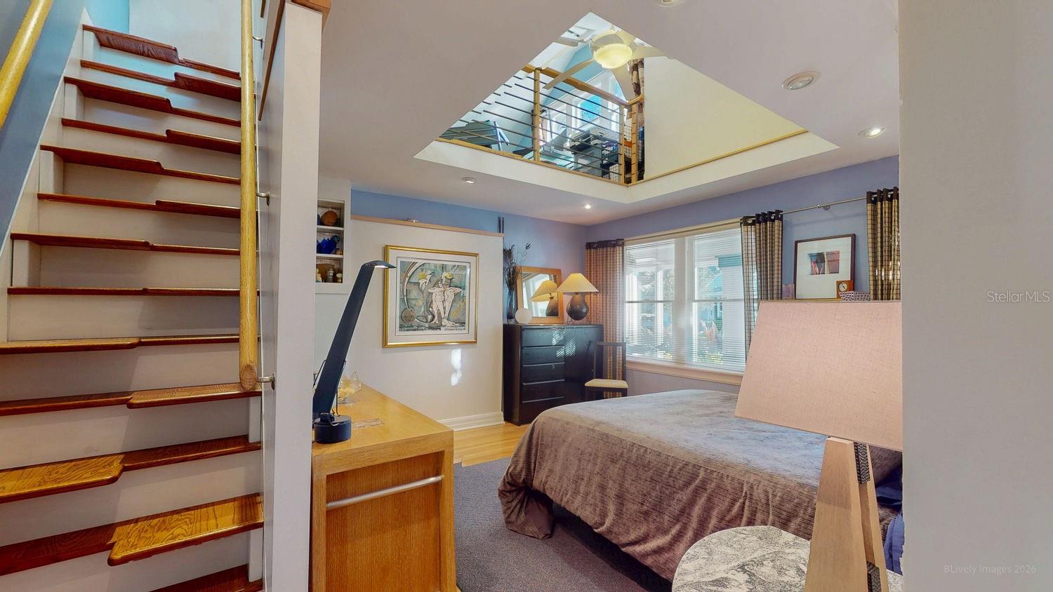 Image 32 of 48 For 115 21st Avenue Ne