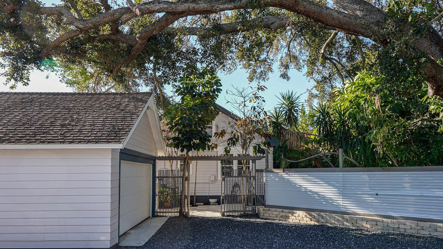 Image 42 of 48 For 115 21st Avenue Ne