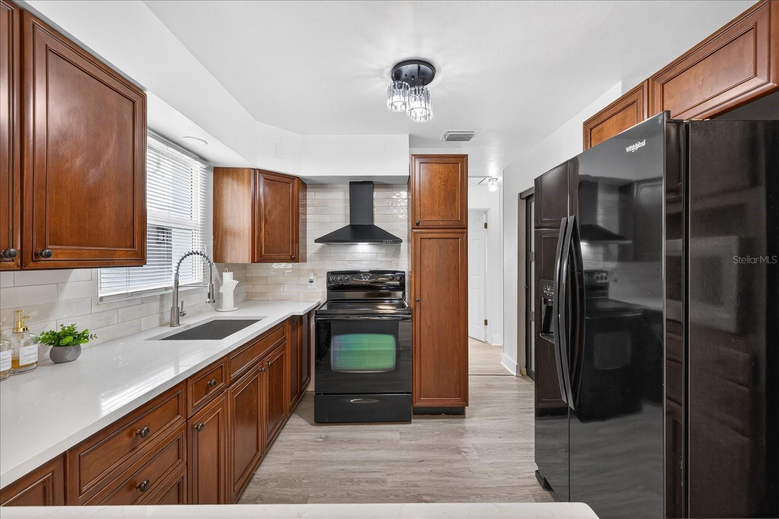 Image 10 of 37 For 8391 54th Street N