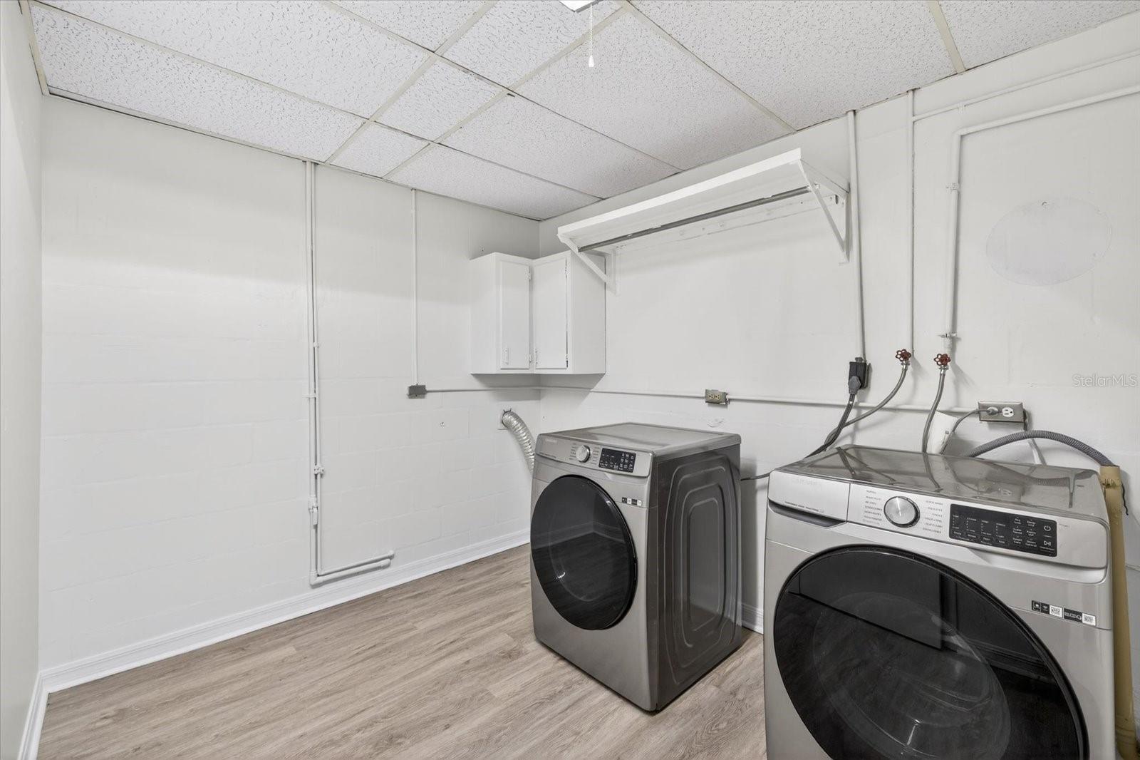 Image 24 of 37 For 8391 54th Street N