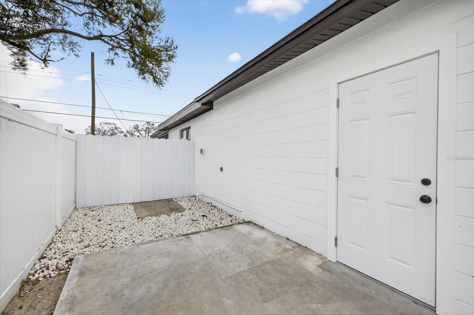 Image 26 of 37 For 8391 54th Street N