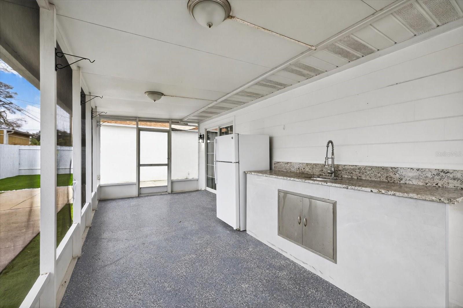 Image 27 of 37 For 8391 54th Street N