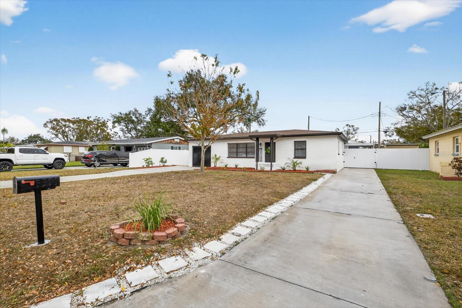 Image 29 of 37 For 8391 54th Street N