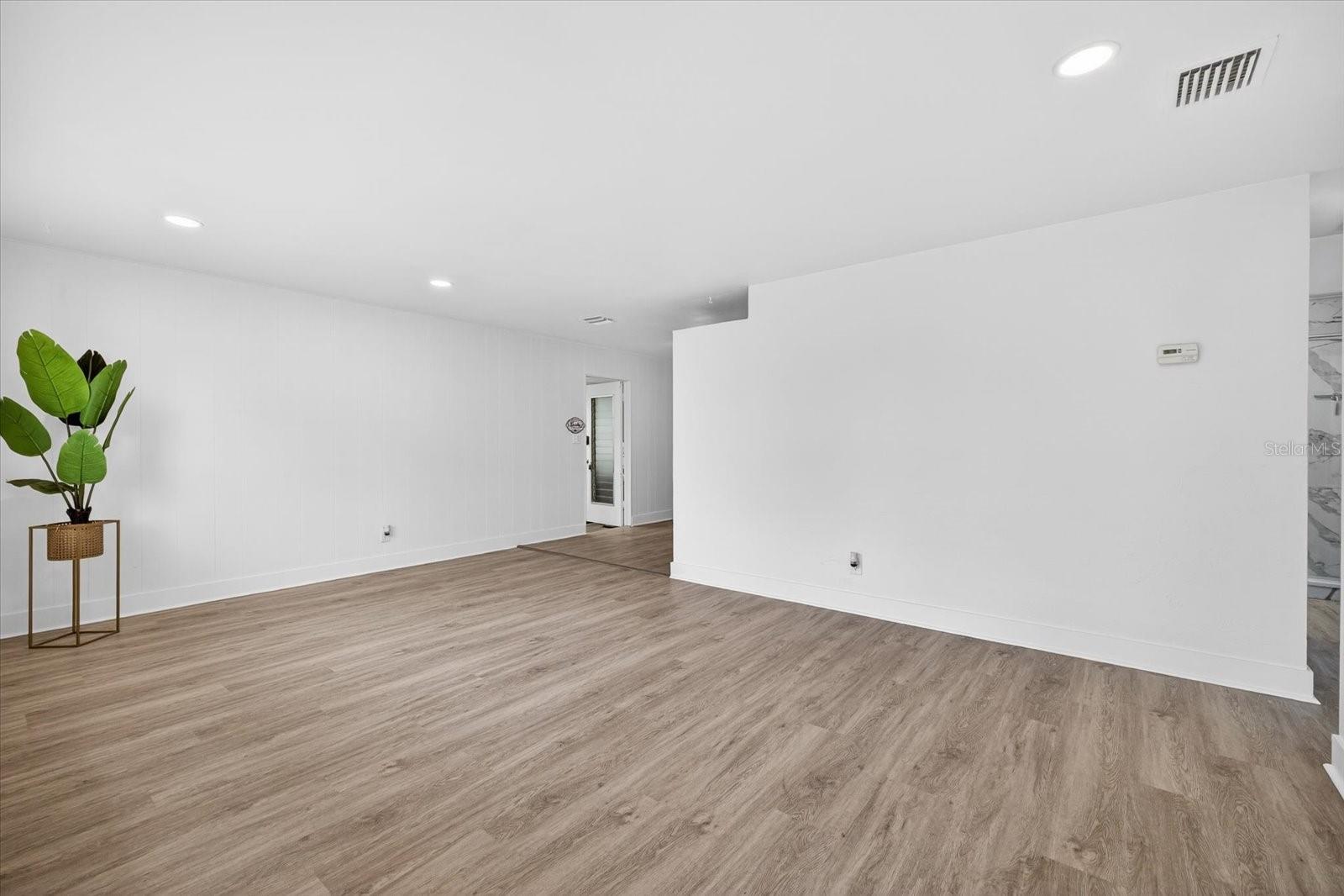 Image 5 of 37 For 8391 54th Street N