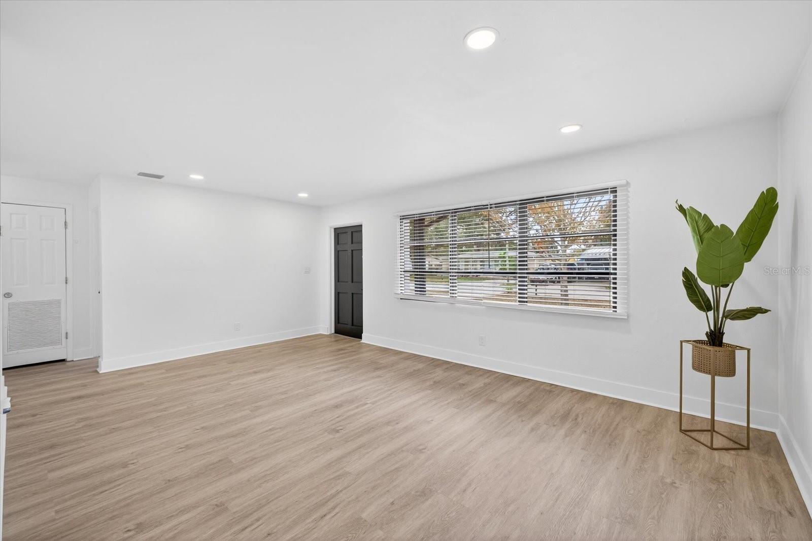 Image 6 of 37 For 8391 54th Street N