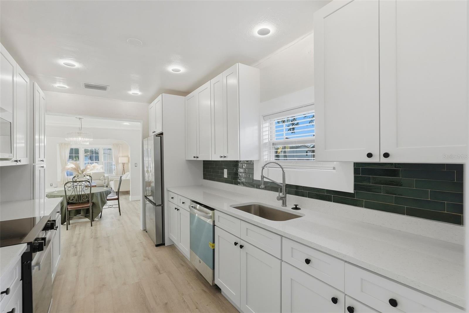 Image 10 of 28 For 851 20th Avenue S