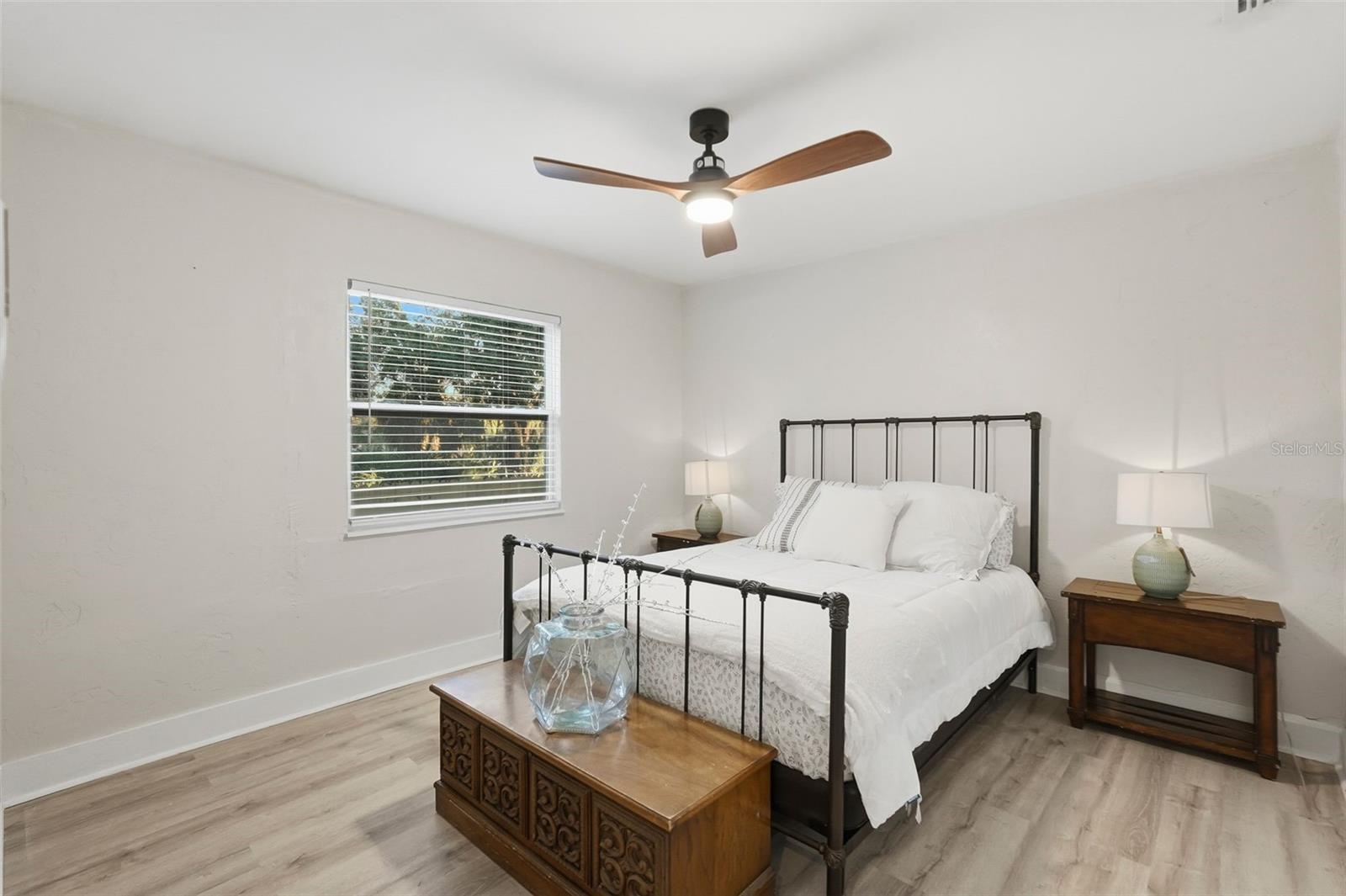 Image 17 of 28 For 851 20th Avenue S