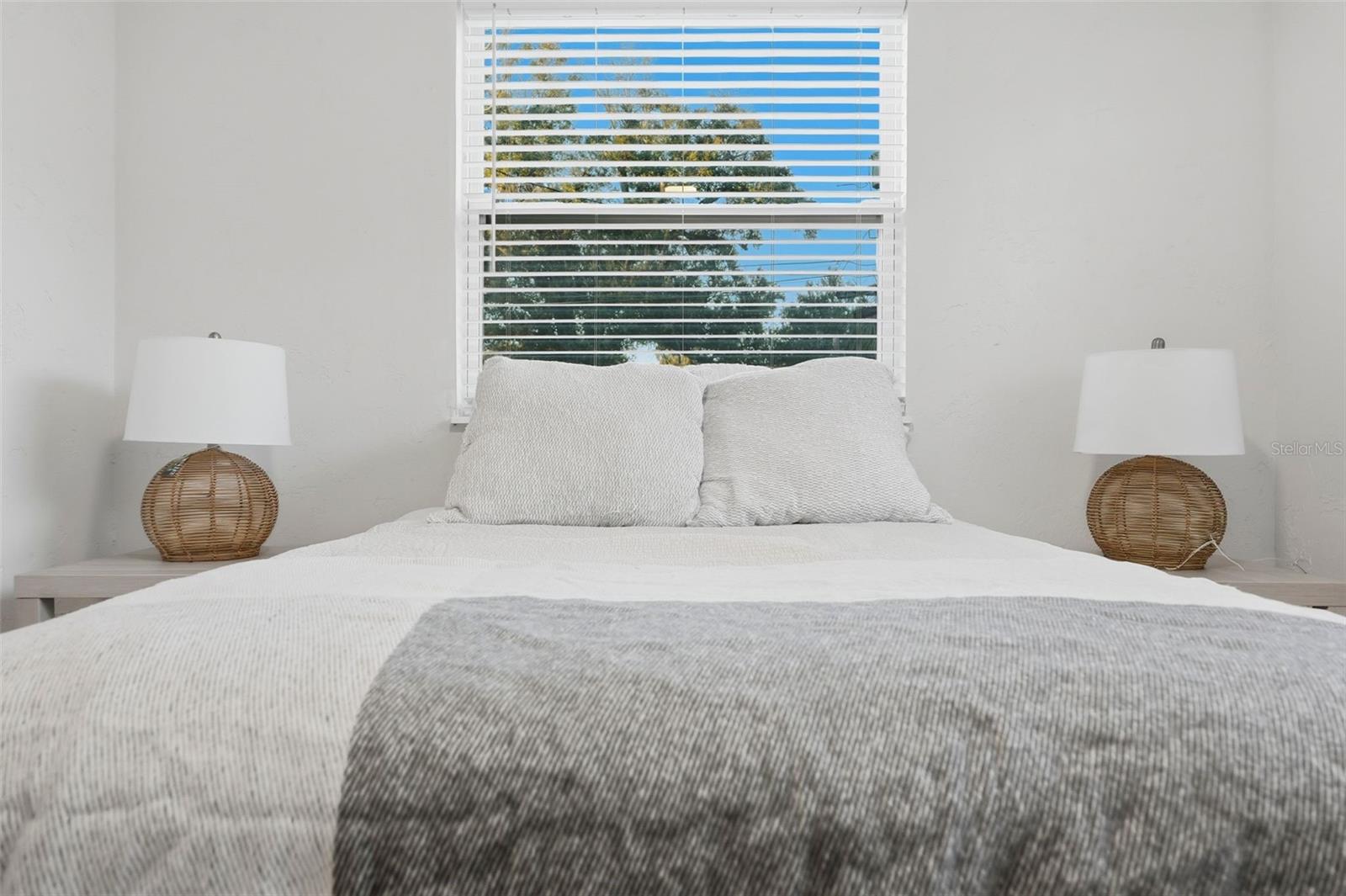 Image 21 of 28 For 851 20th Avenue S