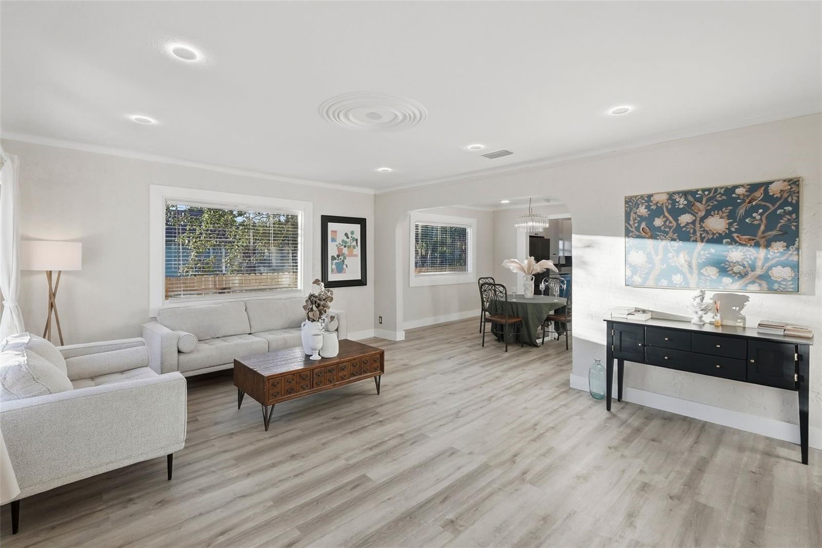 Image 4 of 28 For 851 20th Avenue S