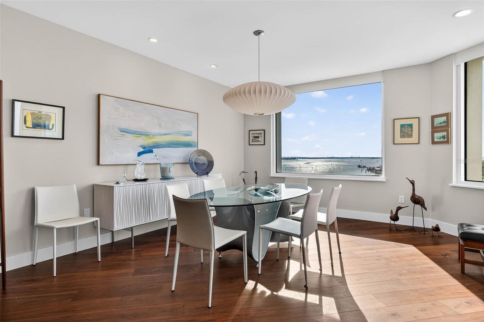 Image 12 of 35 For 1 Seaside Lane 503