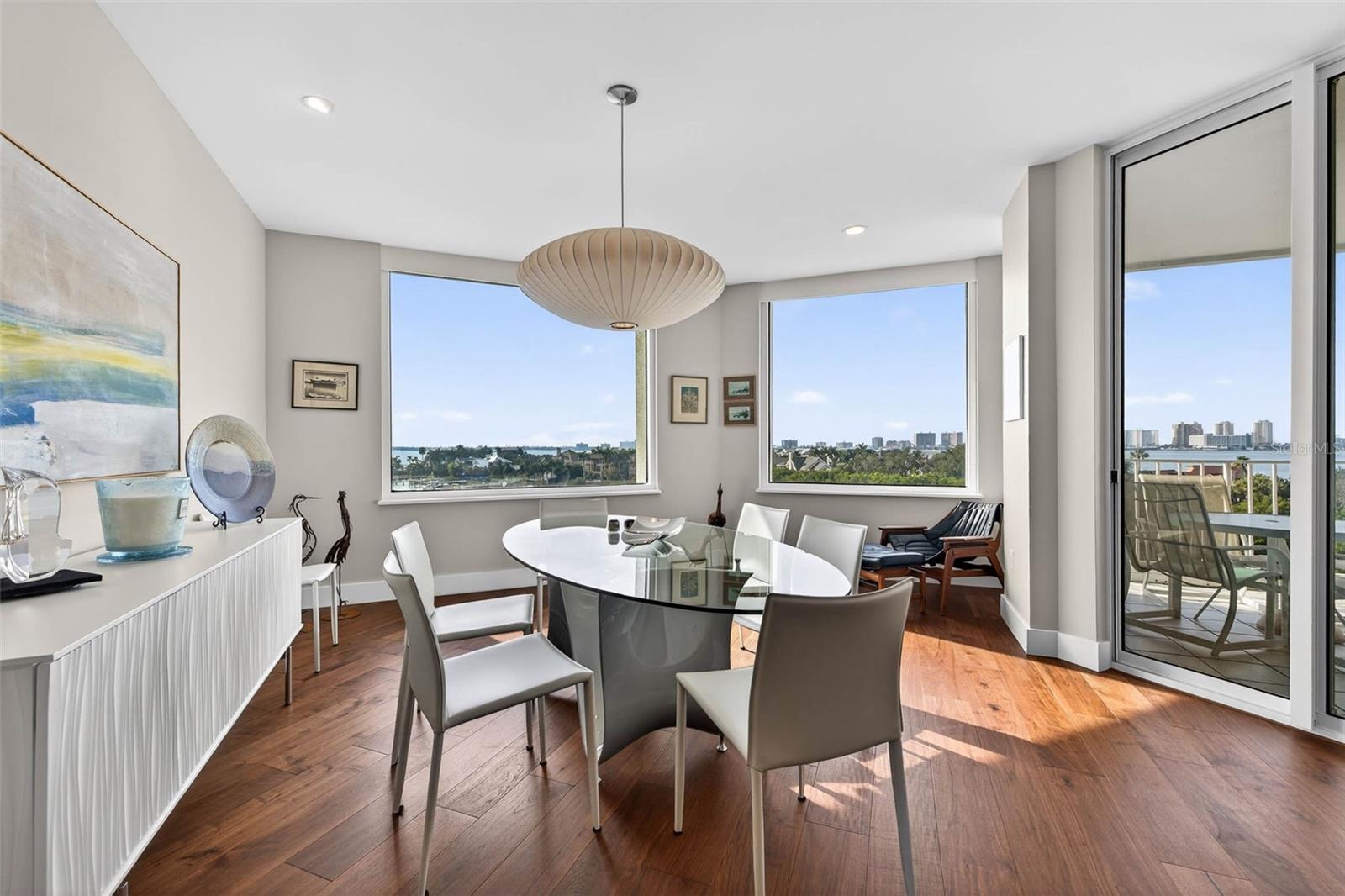 Image 13 of 35 For 1 Seaside Lane 503