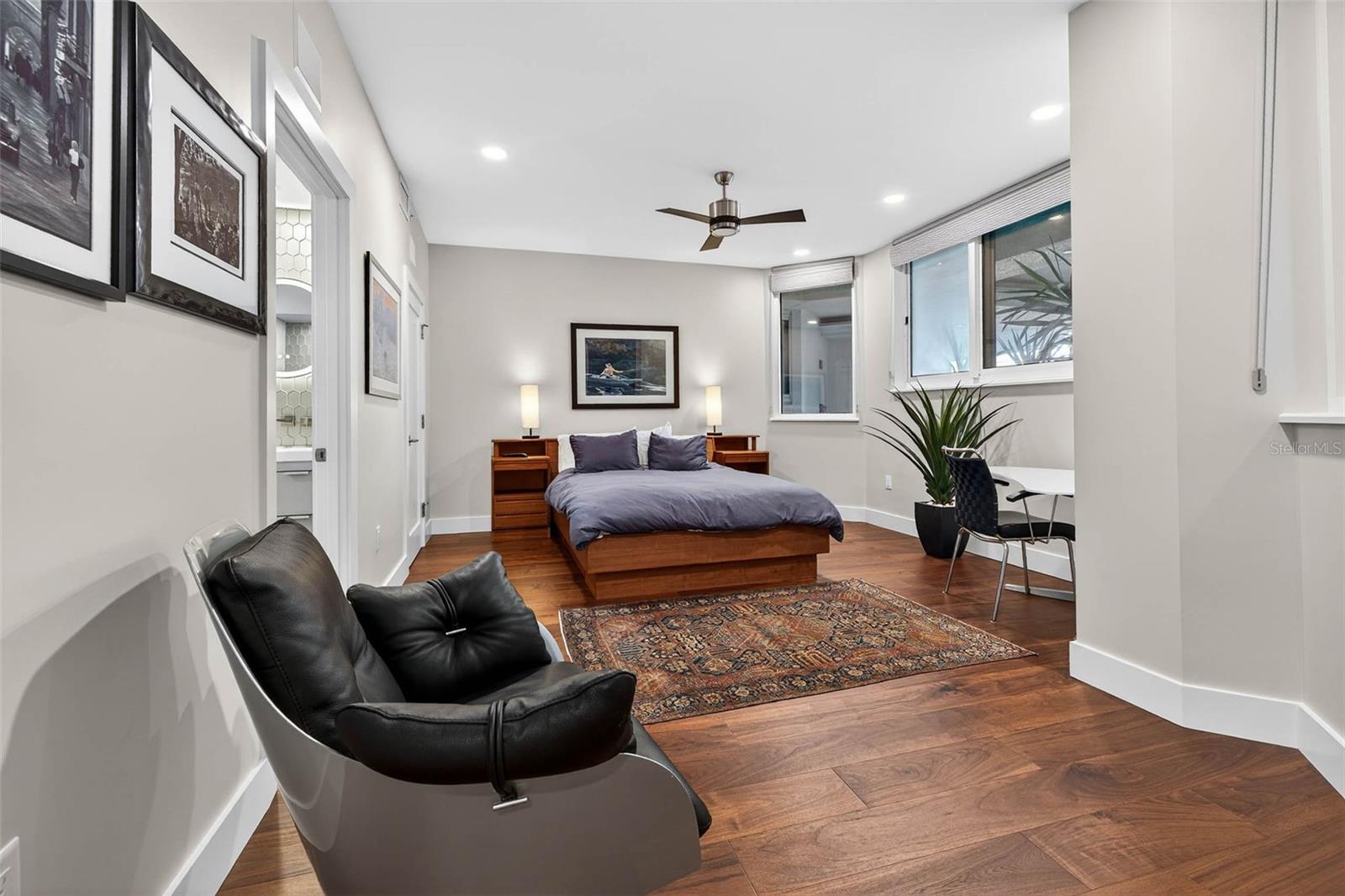 Image 20 of 35 For 1 Seaside Lane 503