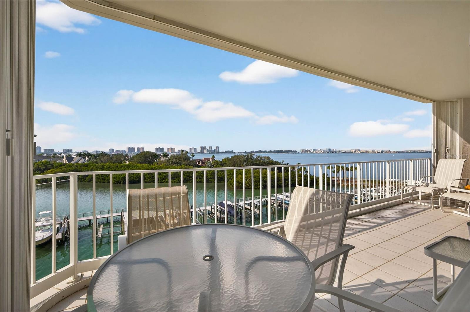 Image 26 of 35 For 1 Seaside Lane 503