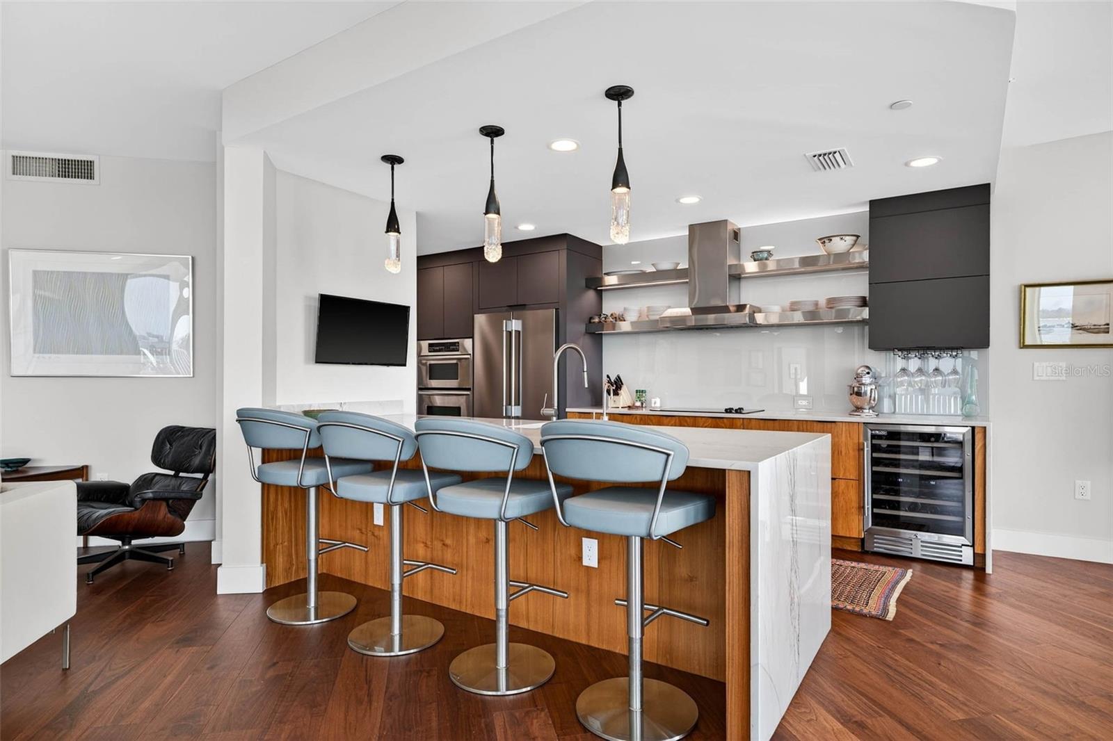 Image 6 of 35 For 1 Seaside Lane 503