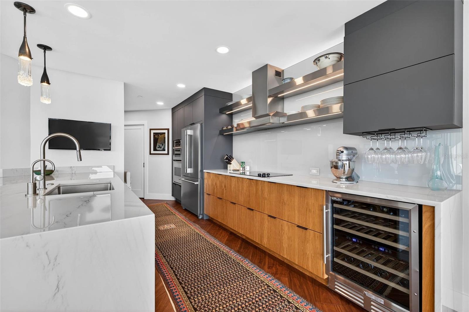 Image 7 of 35 For 1 Seaside Lane 503