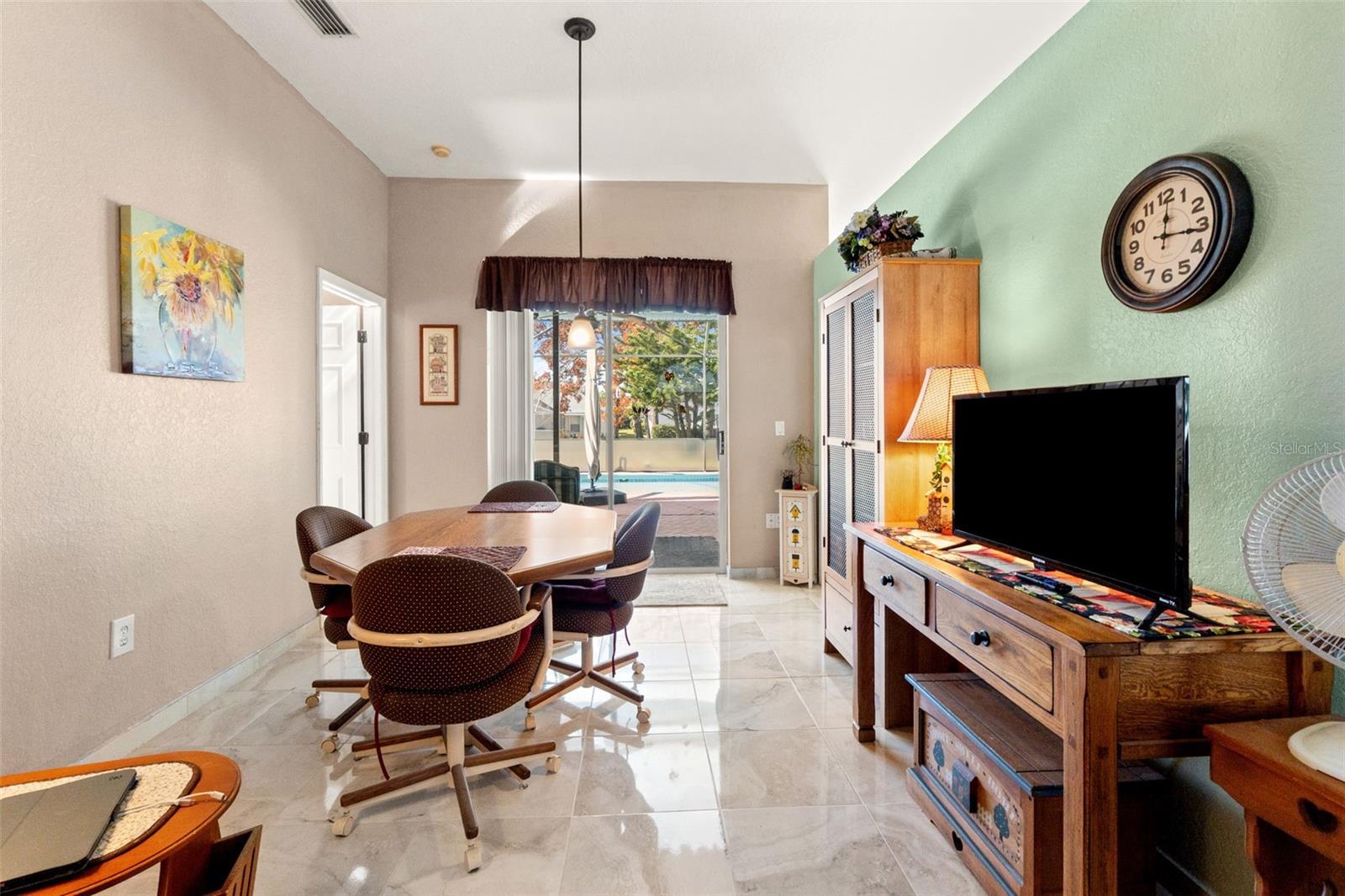 Image 14 of 51 For 13615 Arden Drive