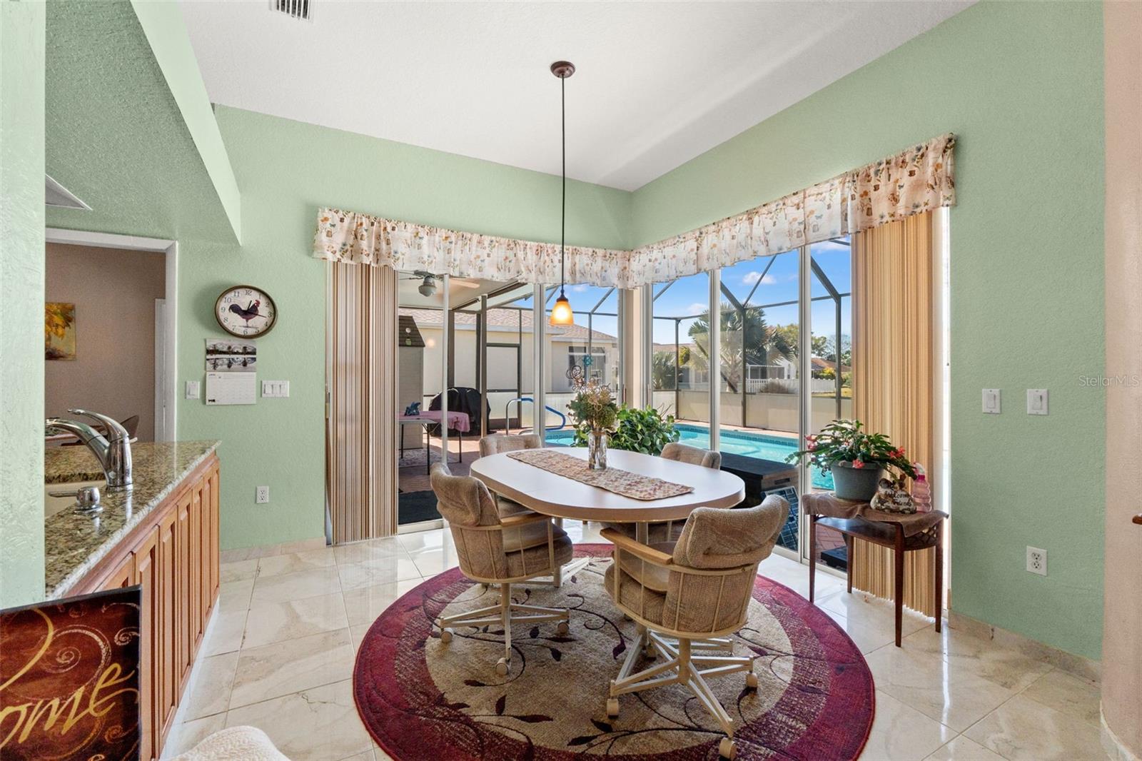 Image 19 of 51 For 13615 Arden Drive