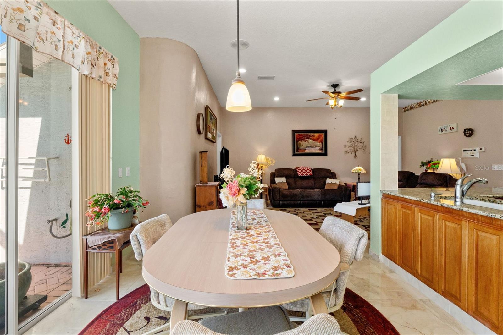 Image 20 of 51 For 13615 Arden Drive