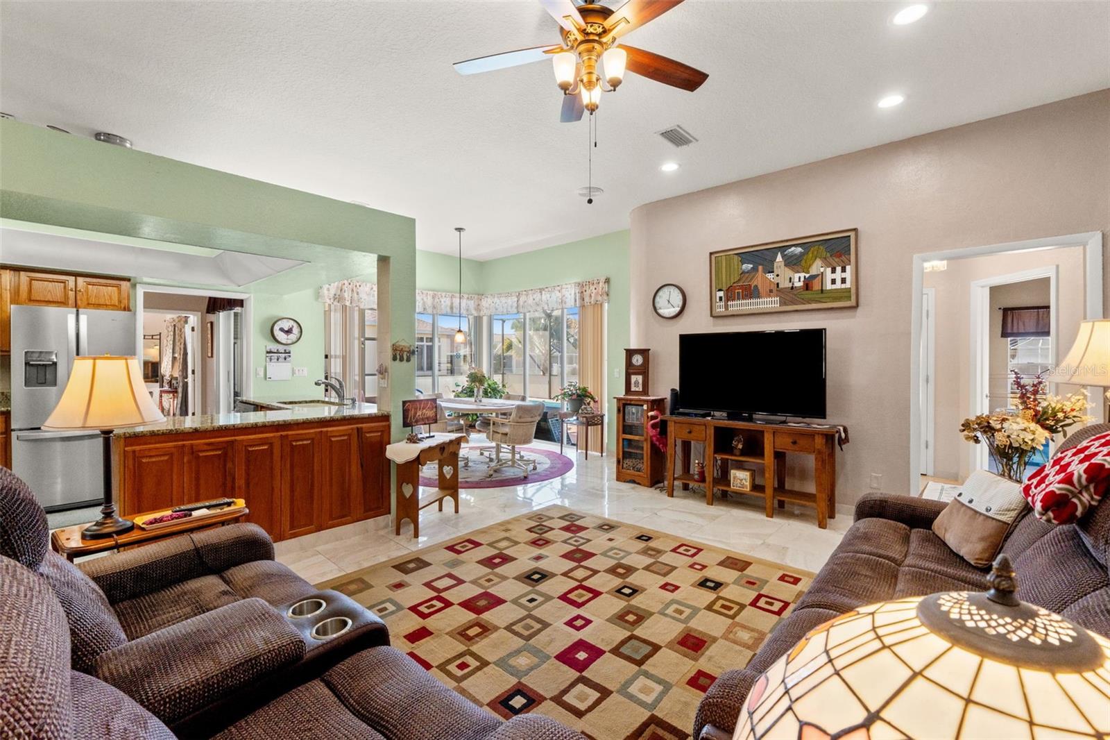 Image 23 of 51 For 13615 Arden Drive