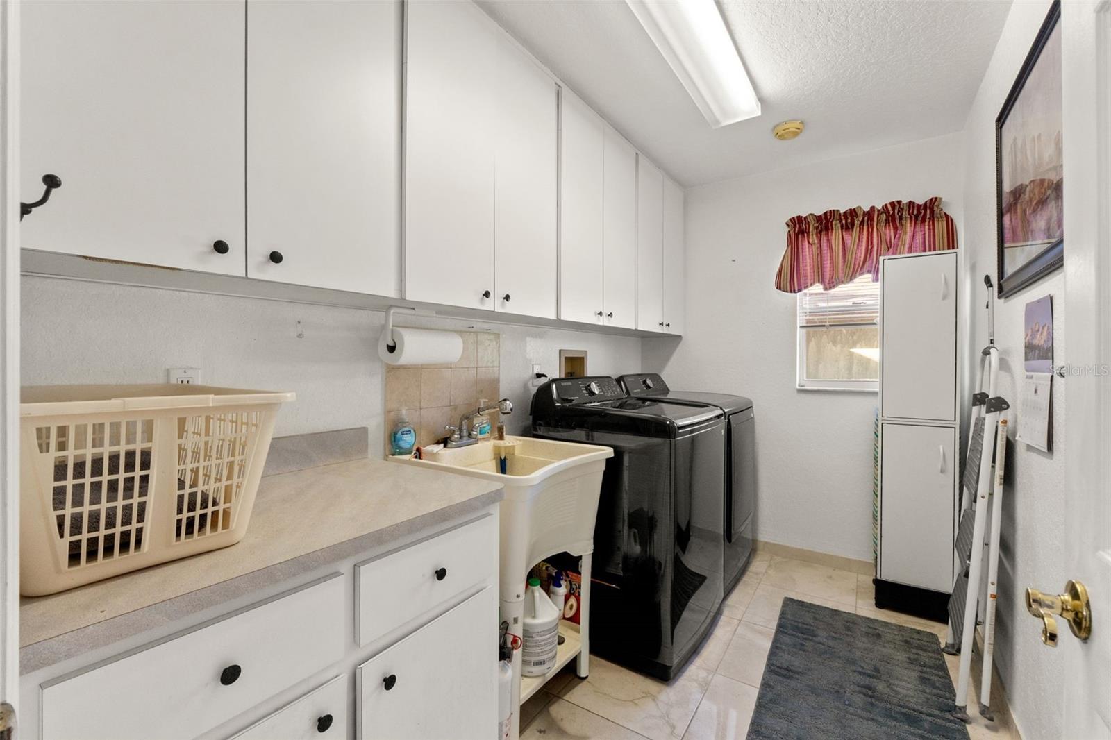 Image 29 of 51 For 13615 Arden Drive