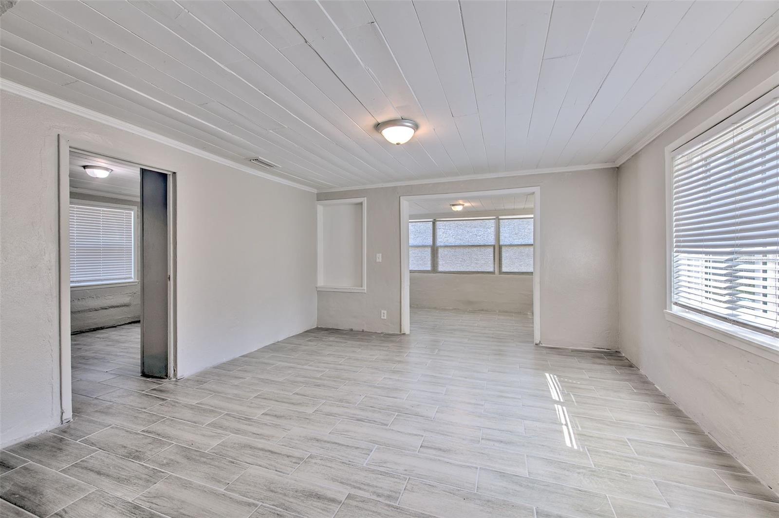 Image 11 of 35 For 905 Ball Street