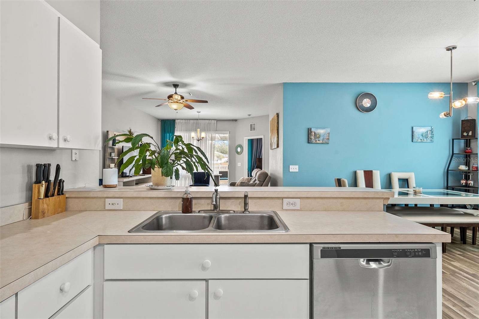 Image 16 of 35 For 6811 Monarch Park Drive