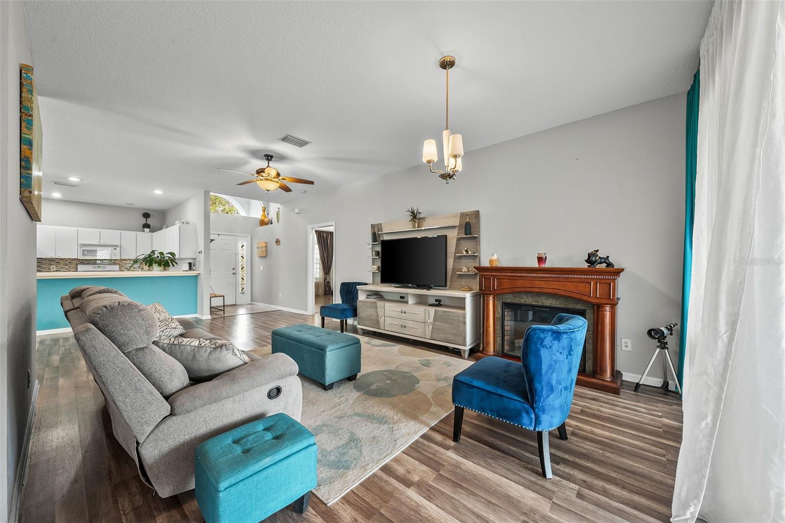 Image 8 of 35 For 6811 Monarch Park Drive