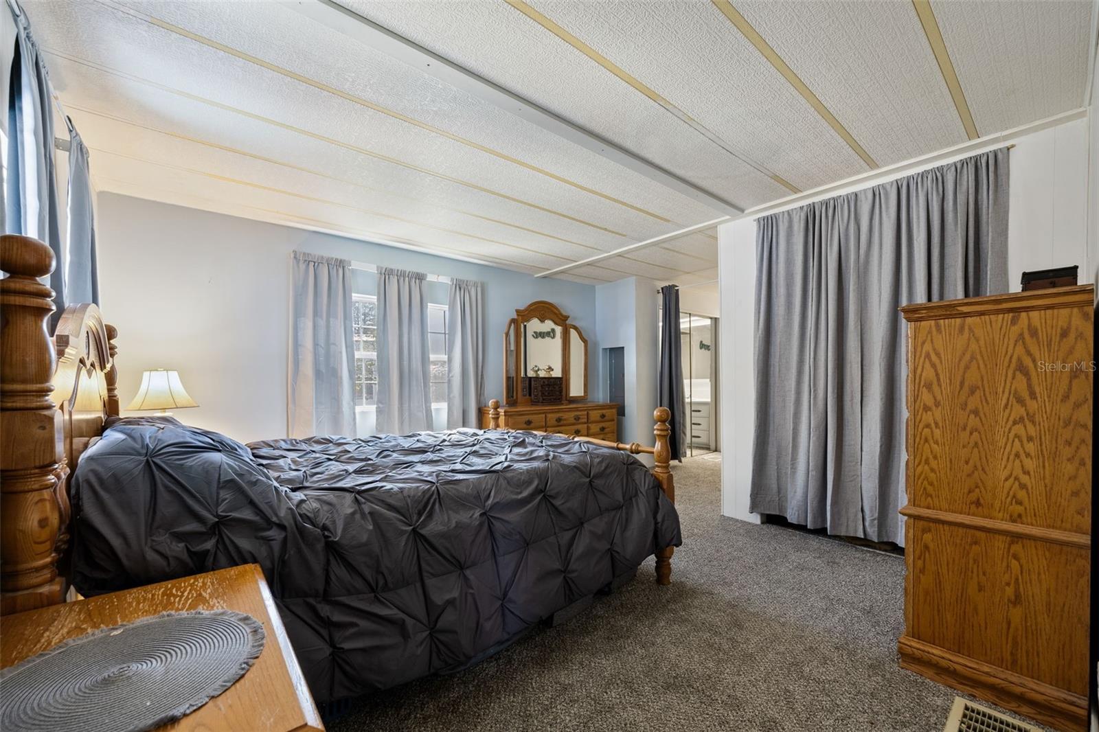 Image 18 of 48 For 121 Bonnie Drive