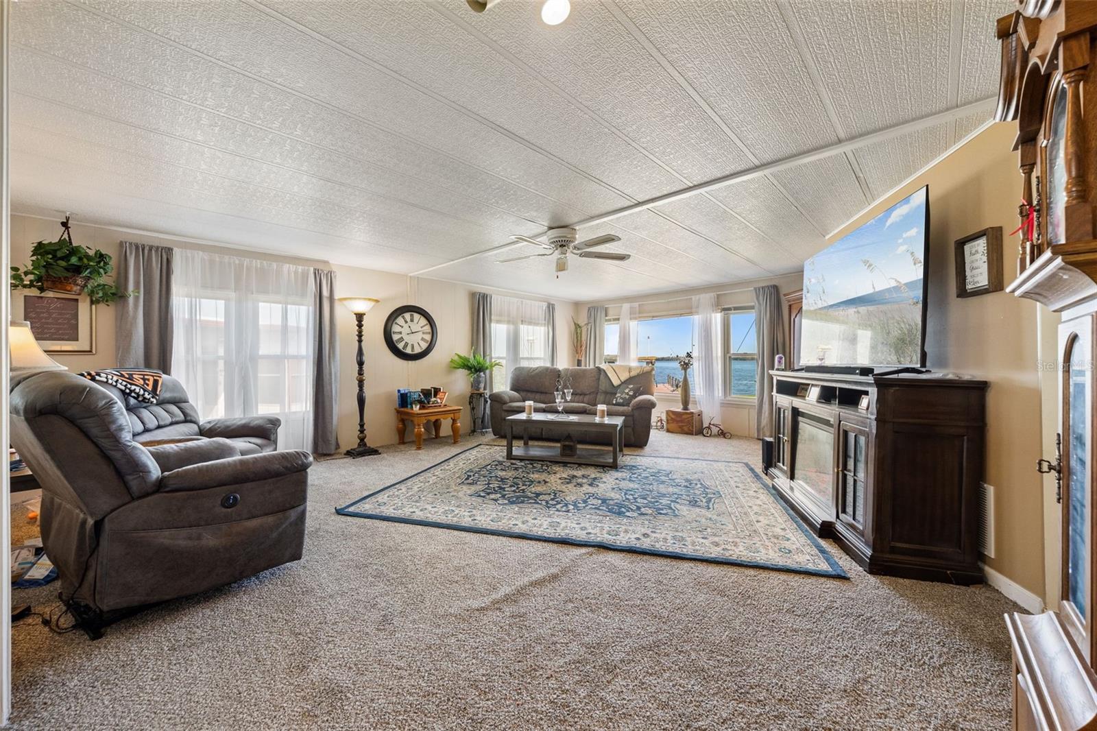 Image 2 of 48 For 121 Bonnie Drive