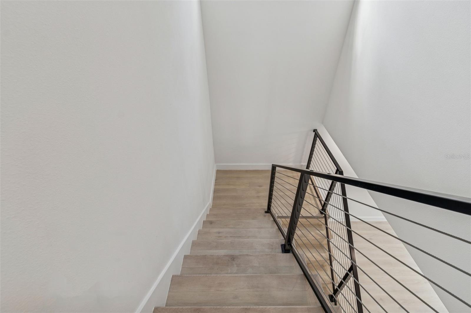 Listing photo id 37 for 1517 27th Avenue