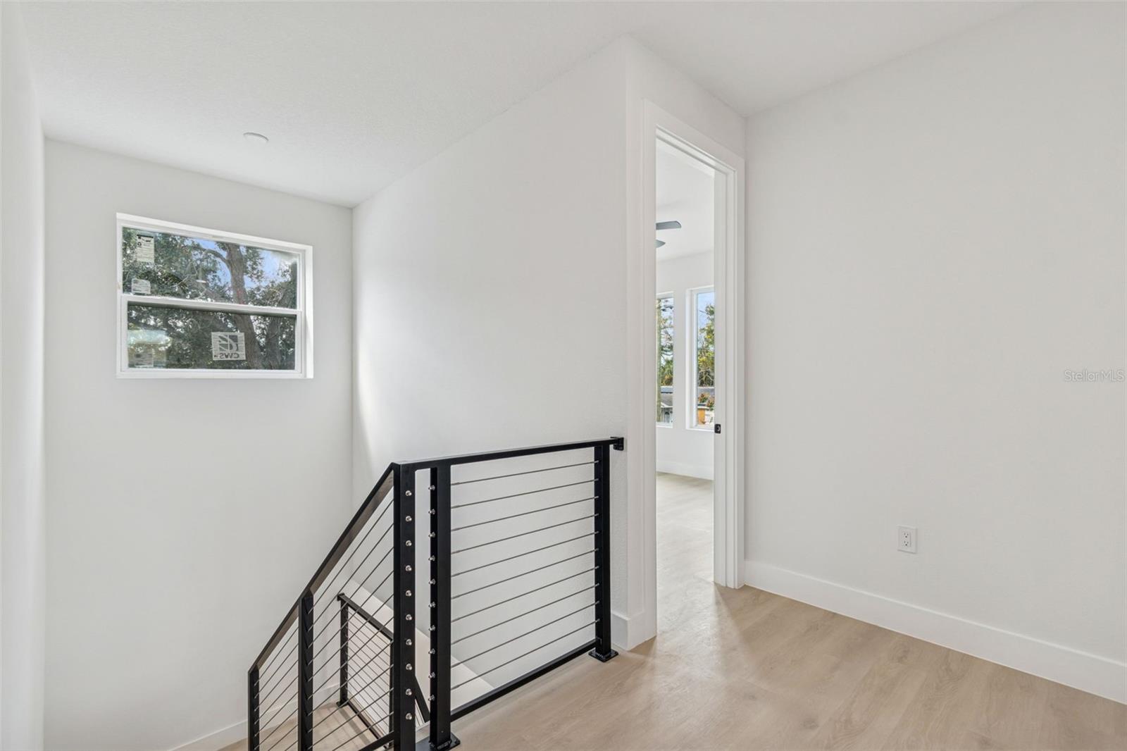 Listing photo id 38 for 1517 27th Avenue