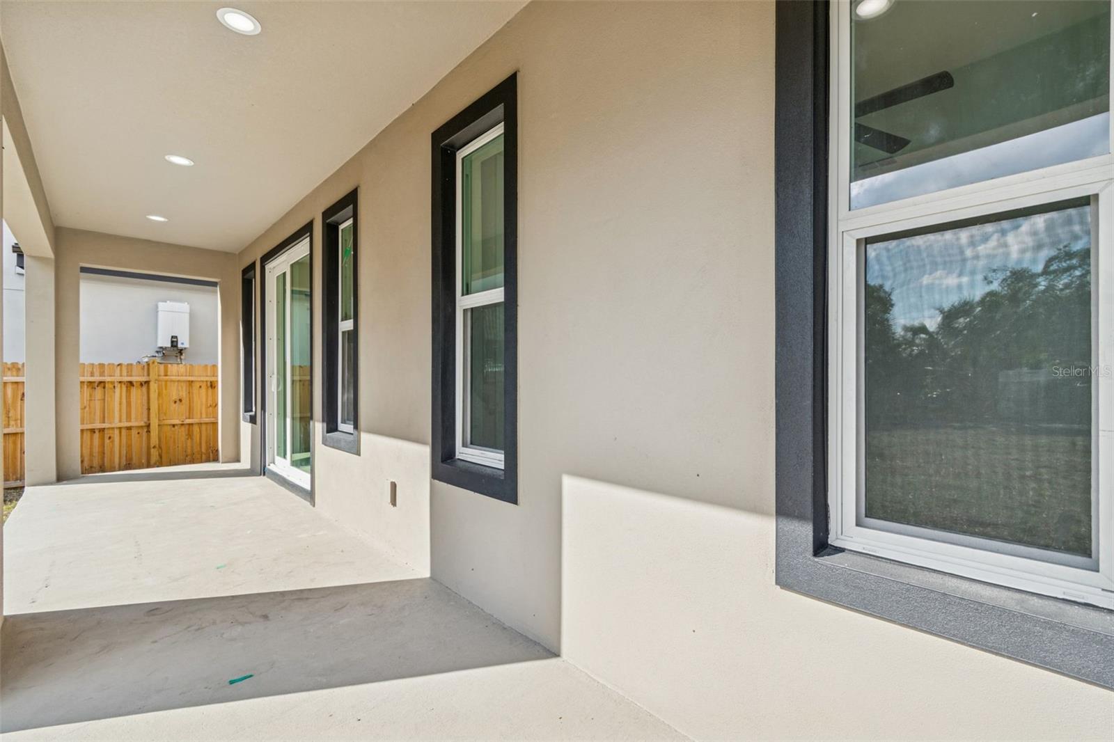 Listing photo id 73 for 1517 27th Avenue