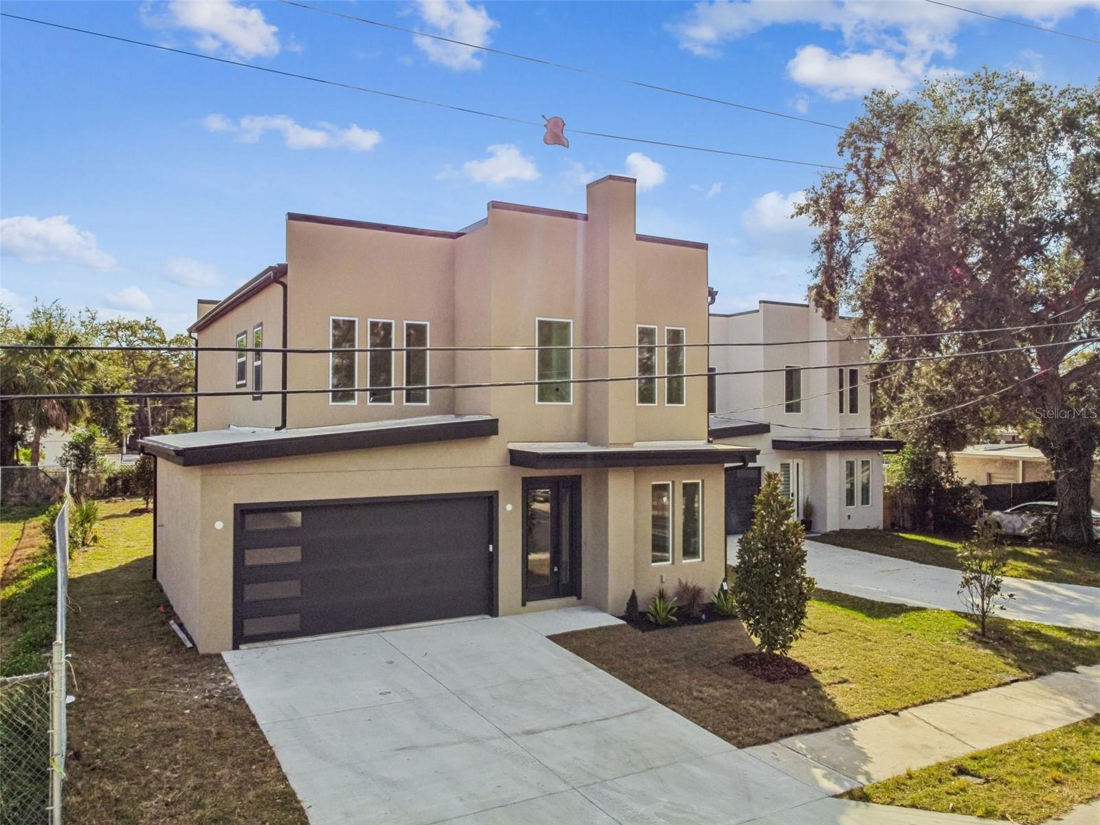 Listing photo id 81 for 1517 27th Avenue