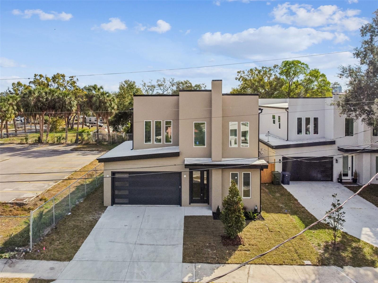 Listing photo id 85 for 1517 27th Avenue