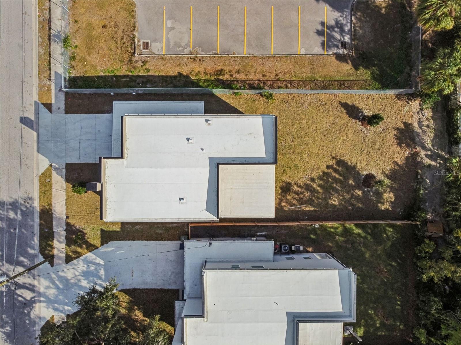 Listing photo id 86 for 1517 27th Avenue