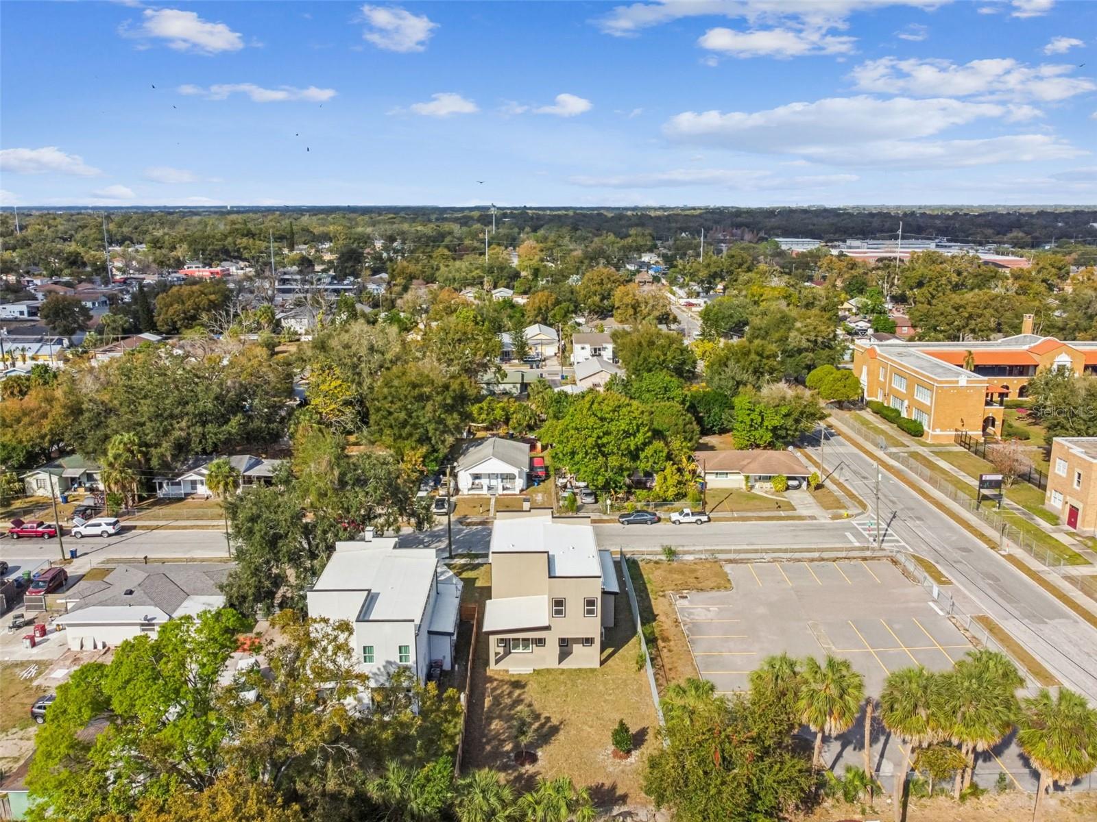 Listing photo id 88 for 1517 27th Avenue