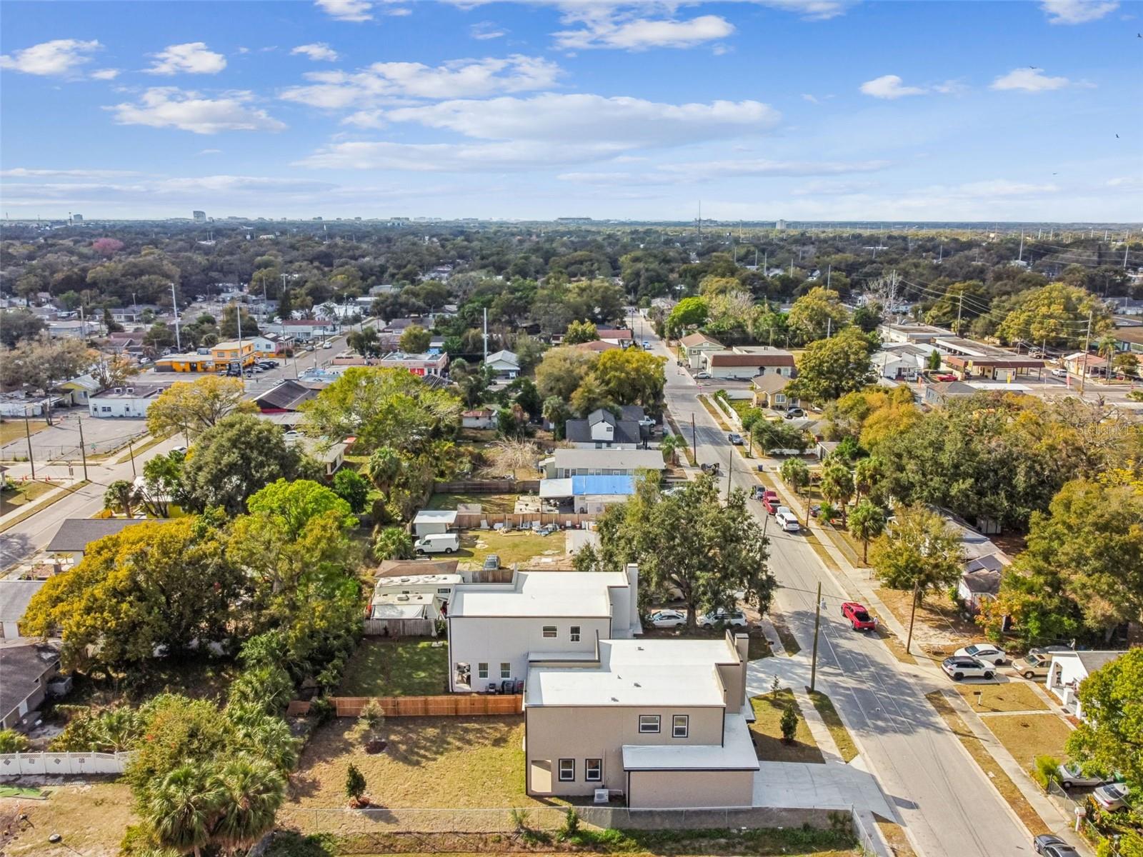 Listing photo id 89 for 1517 27th Avenue