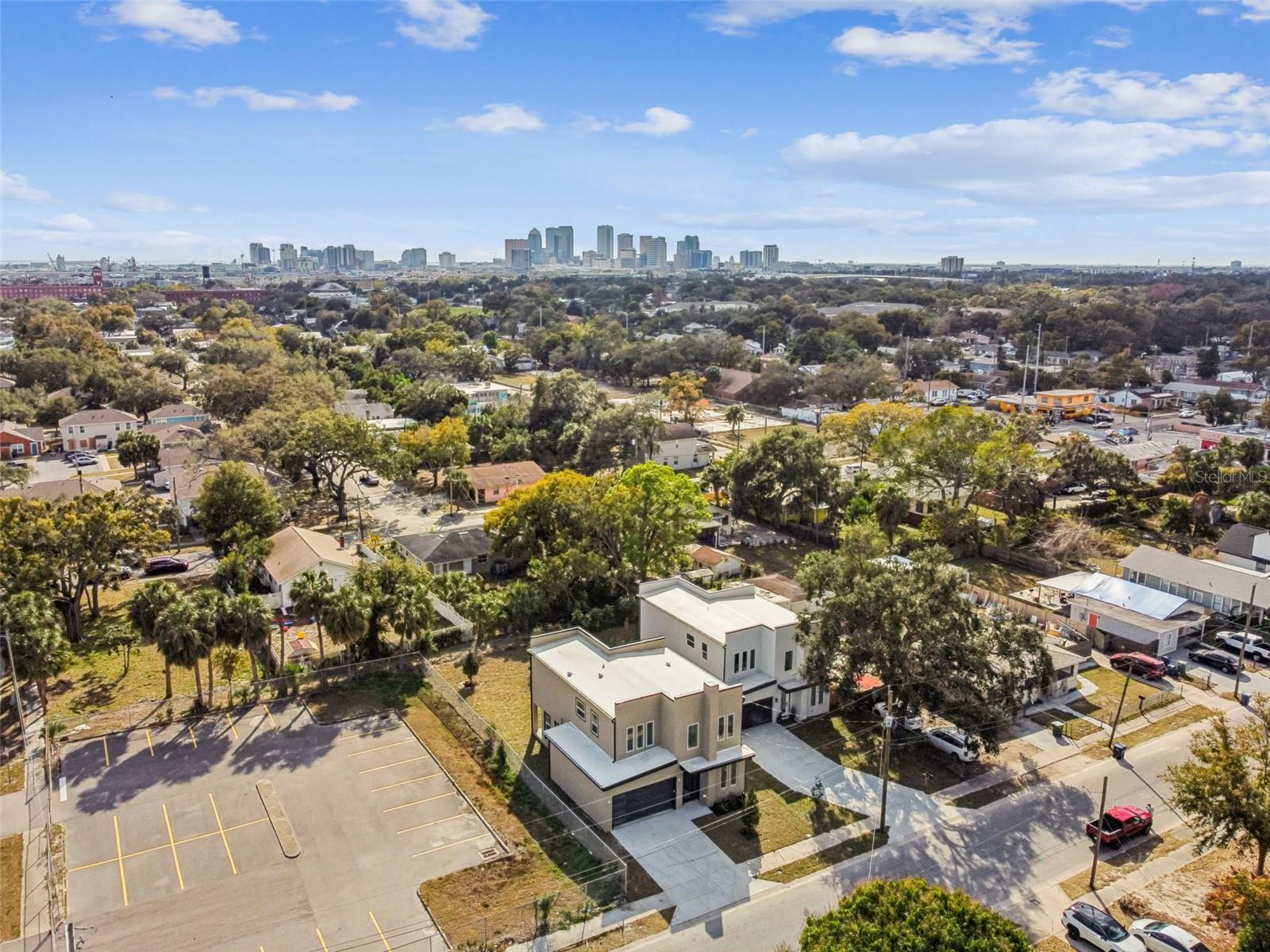 Listing photo id 90 for 1517 27th Avenue