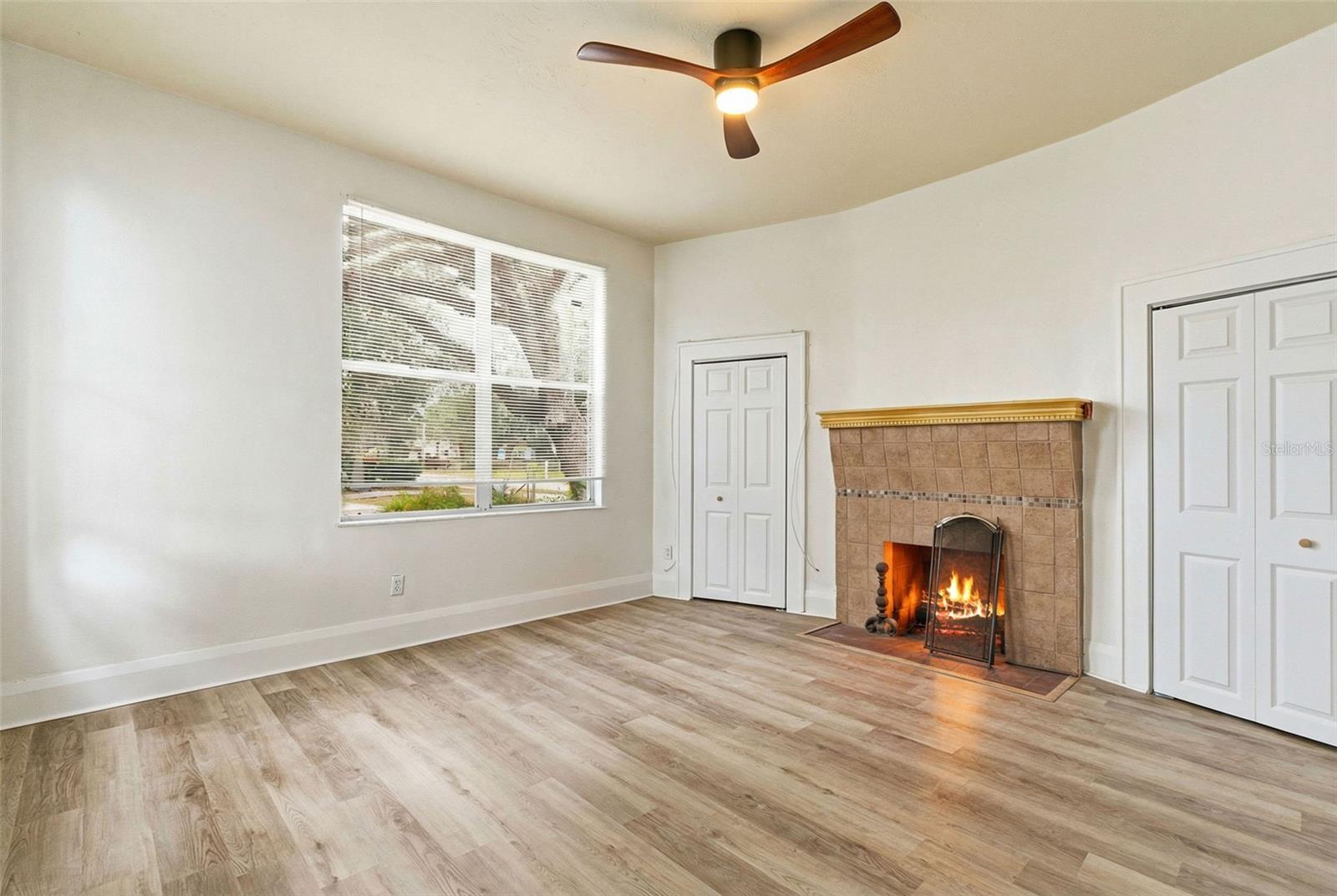 Image 15 of 51 For 1706 4th Avenue E