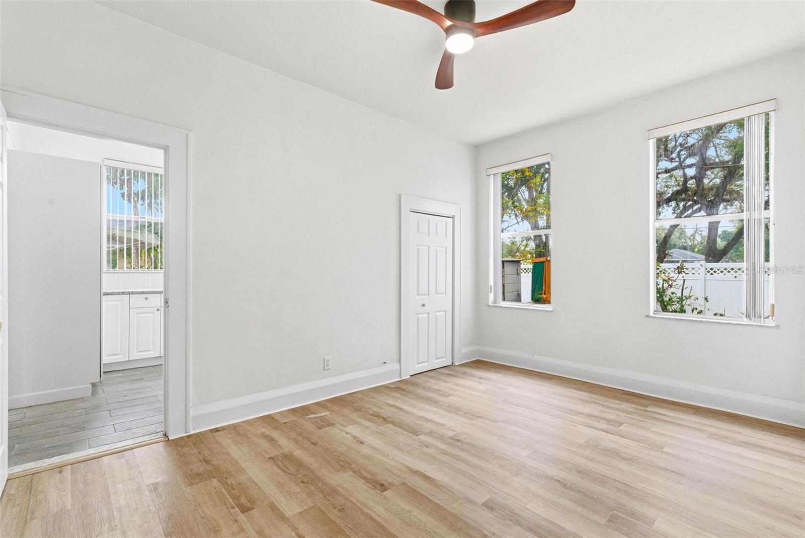 Image 19 of 51 For 1706 4th Avenue E