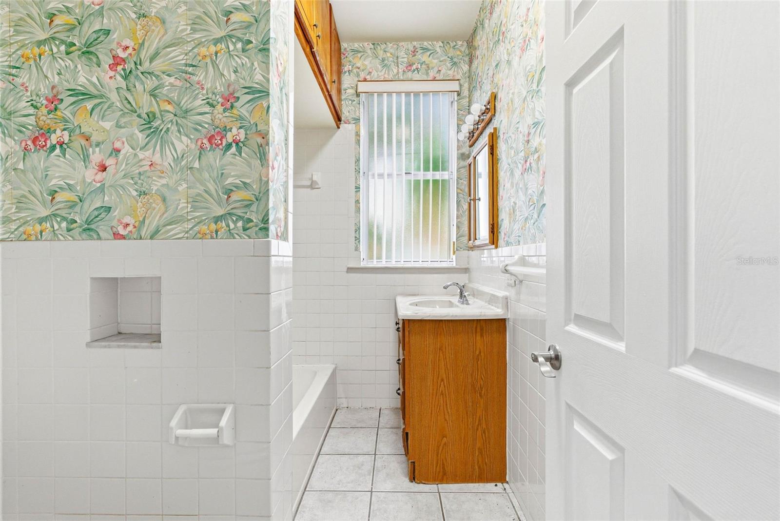 Image 24 of 51 For 1706 4th Avenue E