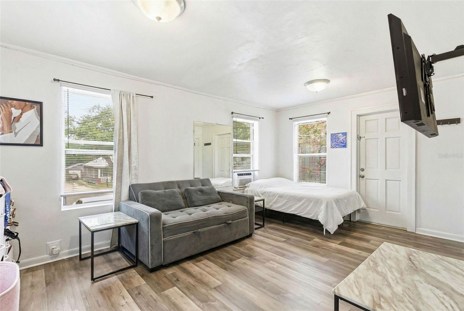 Image 29 of 51 For 1706 4th Avenue E