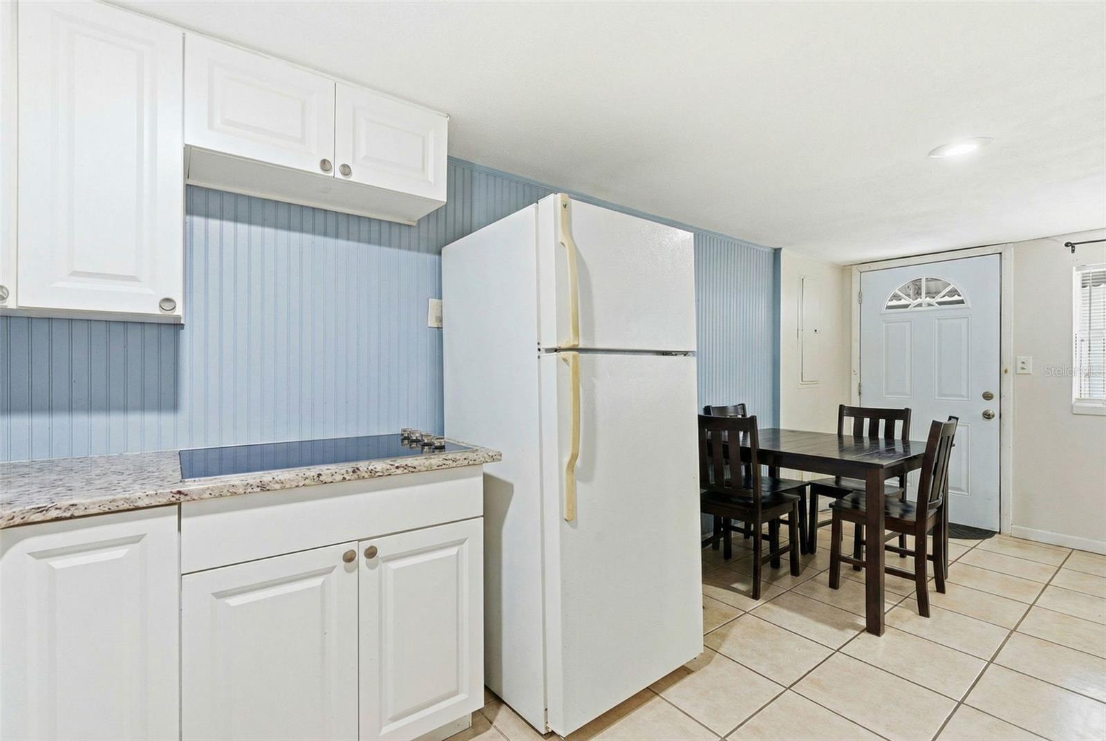 Image 37 of 51 For 1706 4th Avenue E