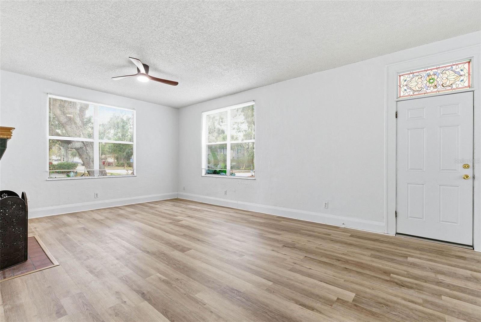 Image 8 of 51 For 1706 4th Avenue E