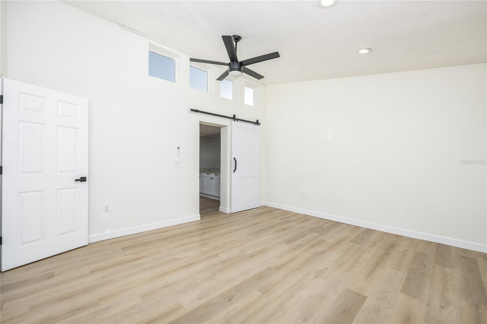 Image 14 of 41 For 5681 Cedar Street Ne