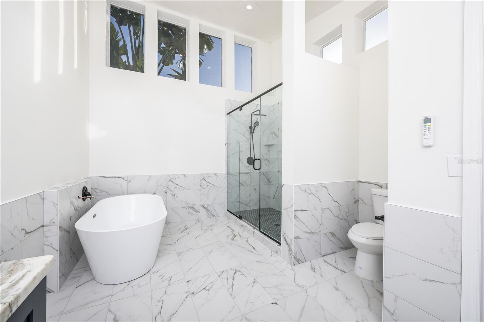 Image 18 of 41 For 5681 Cedar Street Ne