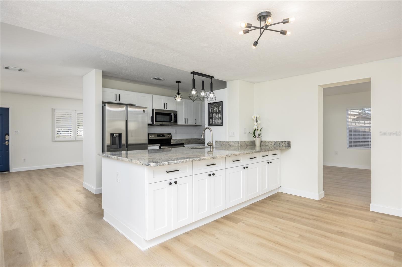 Image 2 of 41 For 5681 Cedar Street Ne